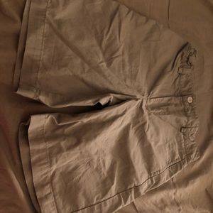 Vineyard Vines boys shorts size 8